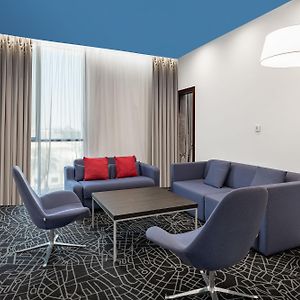 Premium One-Bedroom King Suite